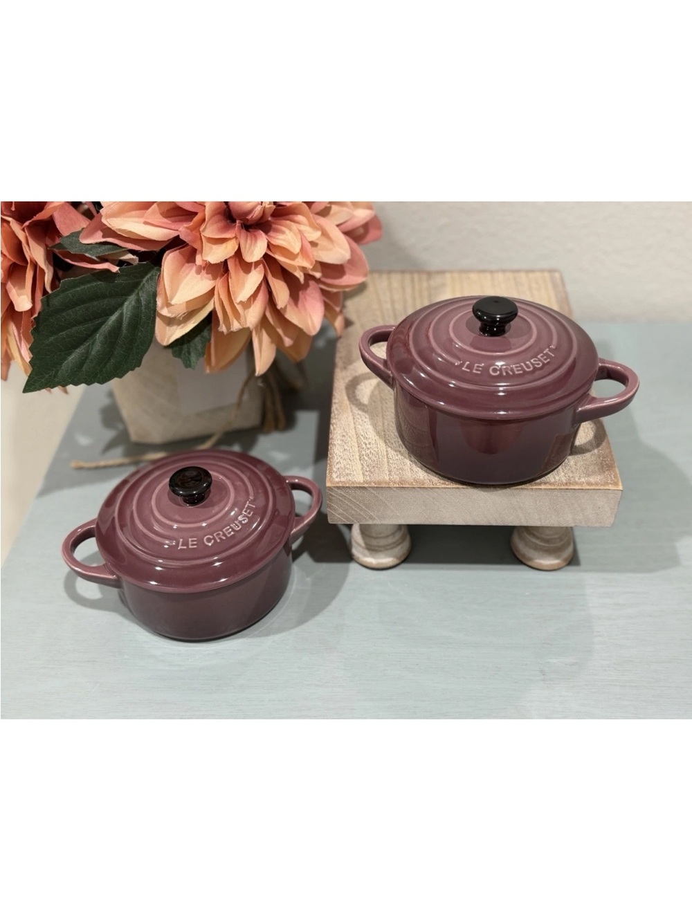 Le creuset Mini Round Cocotte - FIG
Set-2 Petite Dutch Oven NWT Purple 10
CM - Picture 2 of 7
